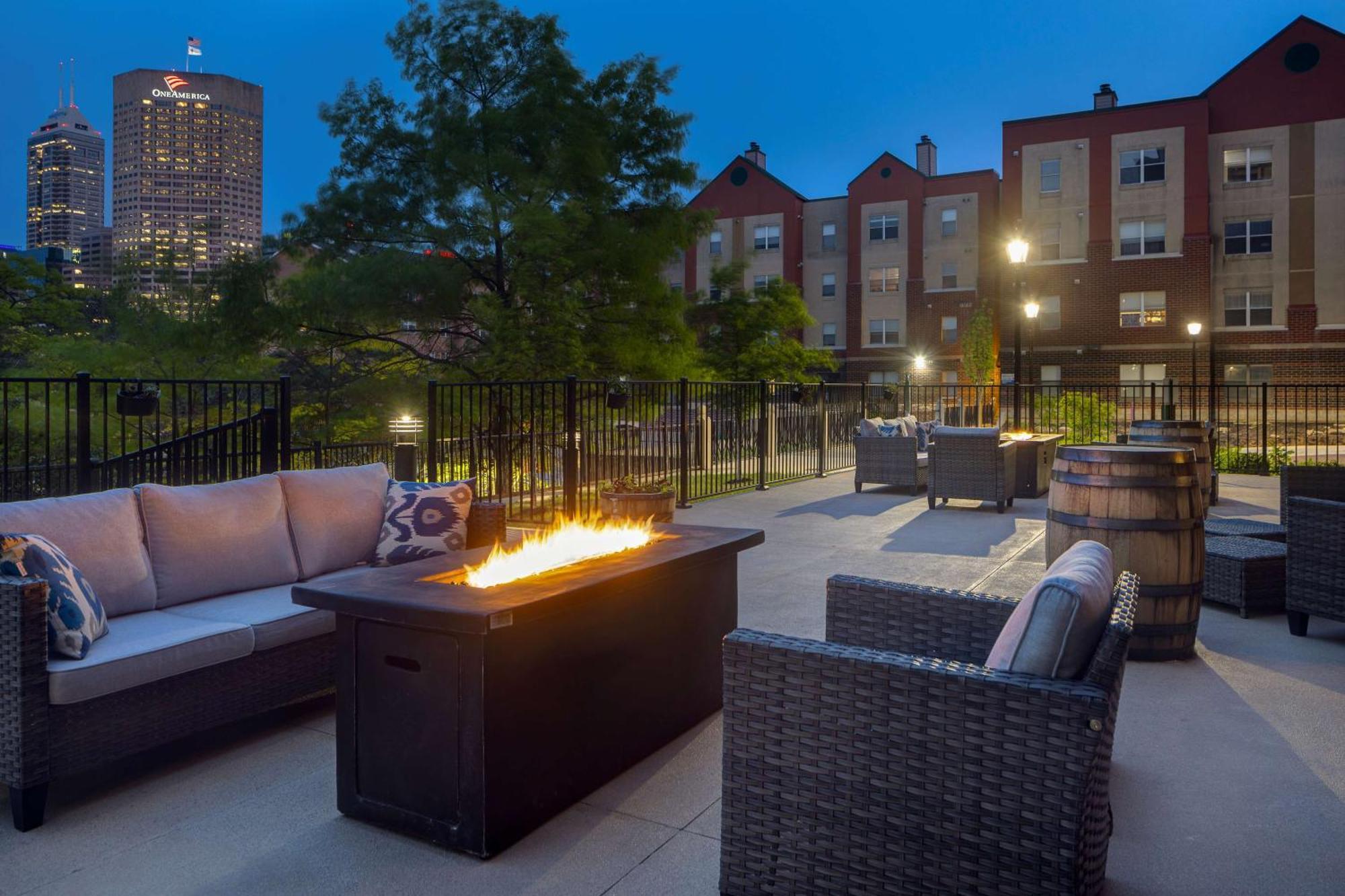 Homewood Suites By Hilton Indianapolis Downtown Iupui Zewnętrze zdjęcie